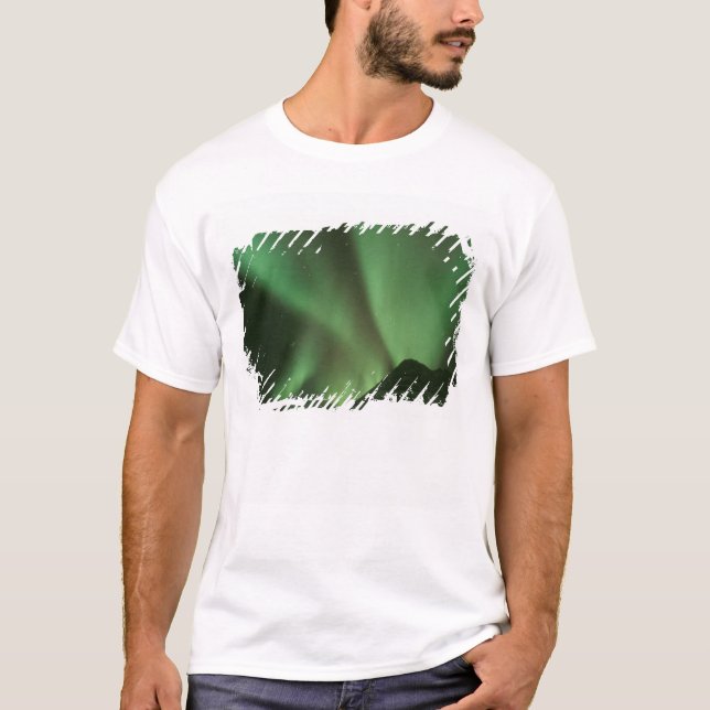 Camiseta Luces boreales, Aurora borealis al pie de las mont (Anverso)