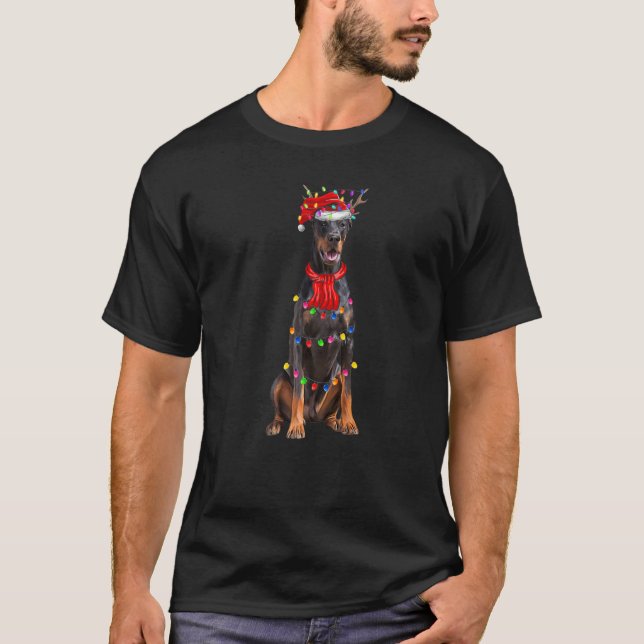 Camiseta Luces de árbol de Navidad de perro Doberman lindo (Anverso)