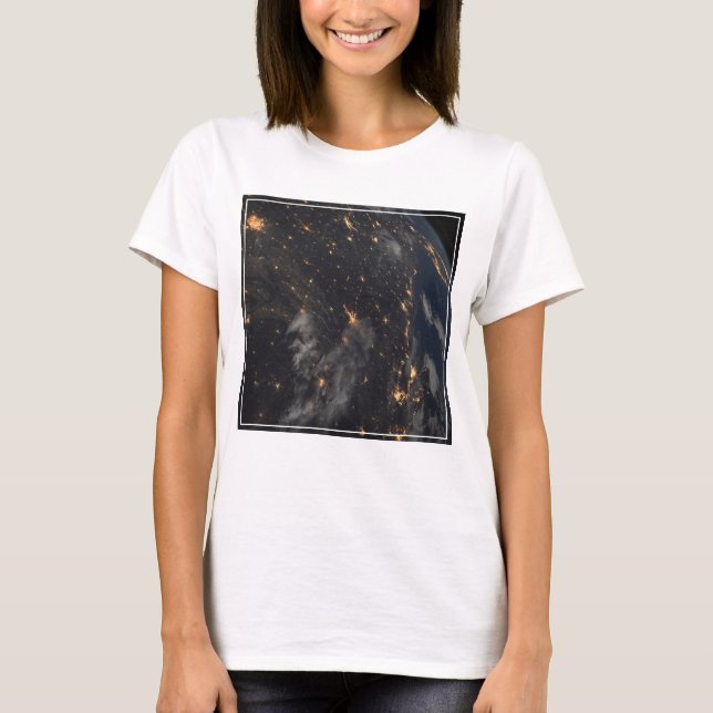 Camiseta Luces De Noche En El Planeta Tierra (Anverso)