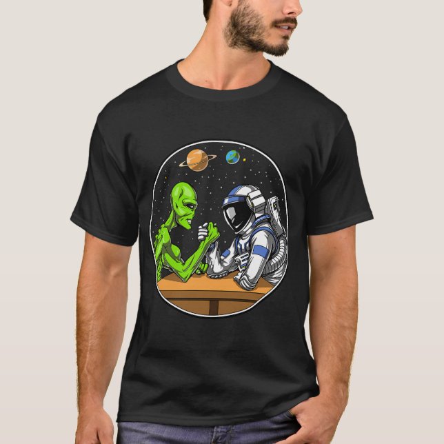 Camiseta Lucha de Brazos de Astronauta Alien (Anverso)