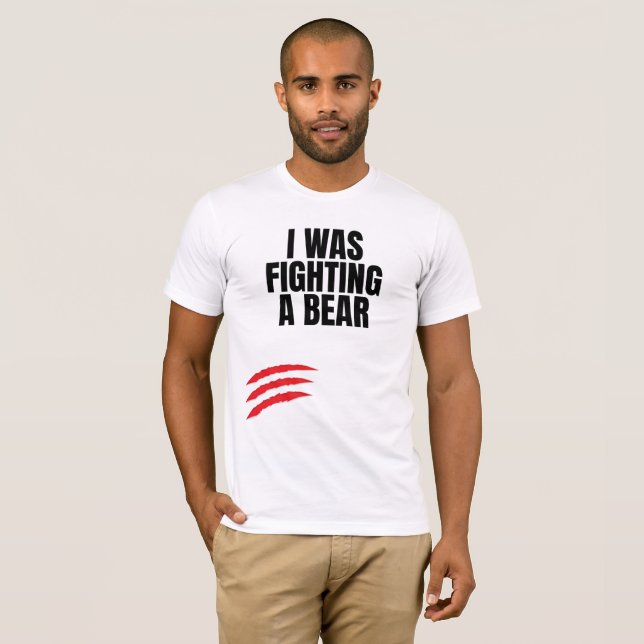 Camiseta Luchaba Contra Un Oso (Anverso completo)