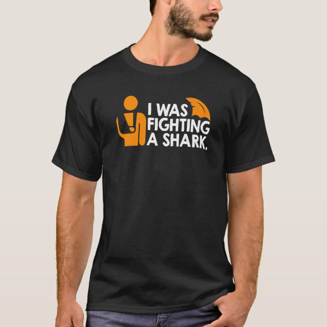 Camiseta Luchaba Contra Un Tiburón (Anverso)