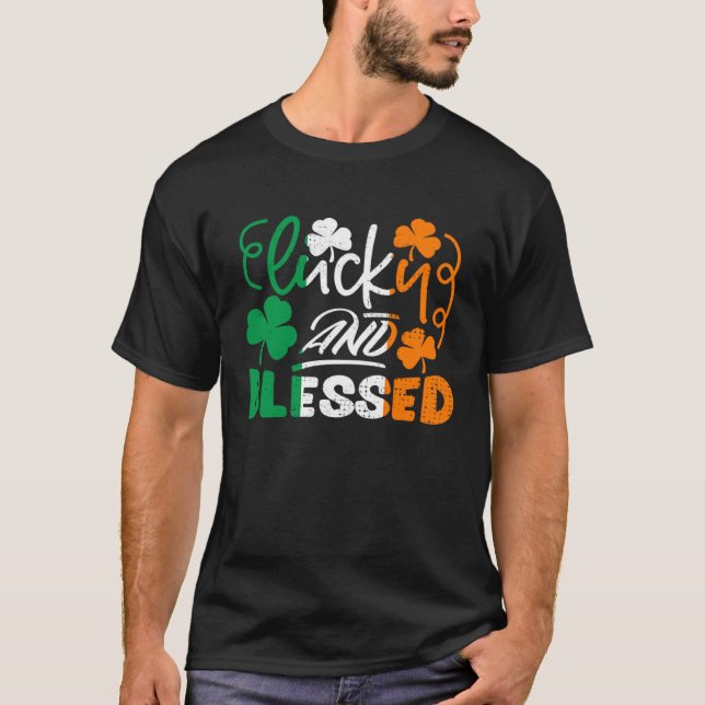 Camiseta Lucky And Blessed St Patricks Day Irish Flag Irela (Anverso)