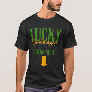 Camiseta Lucky Breathalyzer Blow Here St Patricks Day Funny