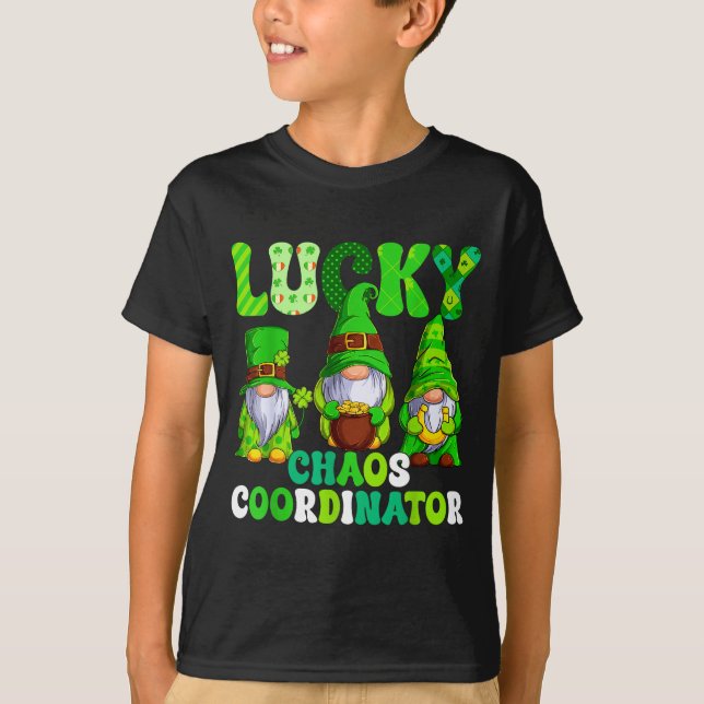 Camiseta Lucky chaos coordinator shamrock leopard gnomes (Anverso)