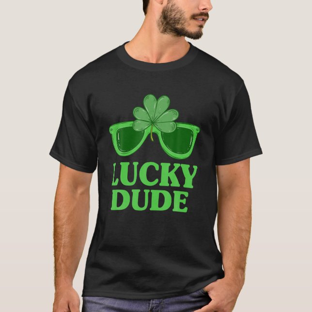 Camiseta Lucky Dude St Patrick's Day Sunglasses With Shamro (Anverso)