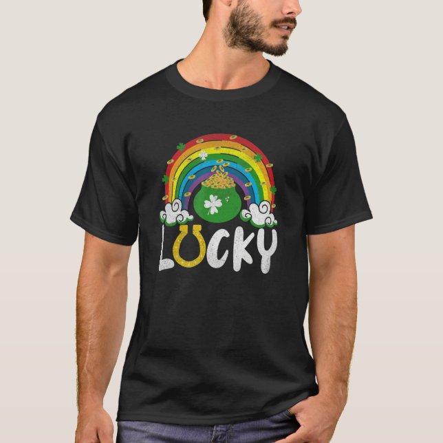 Camiseta Lucky Horseshoe Rainbow Funny St. Patrick' Day (Anverso)