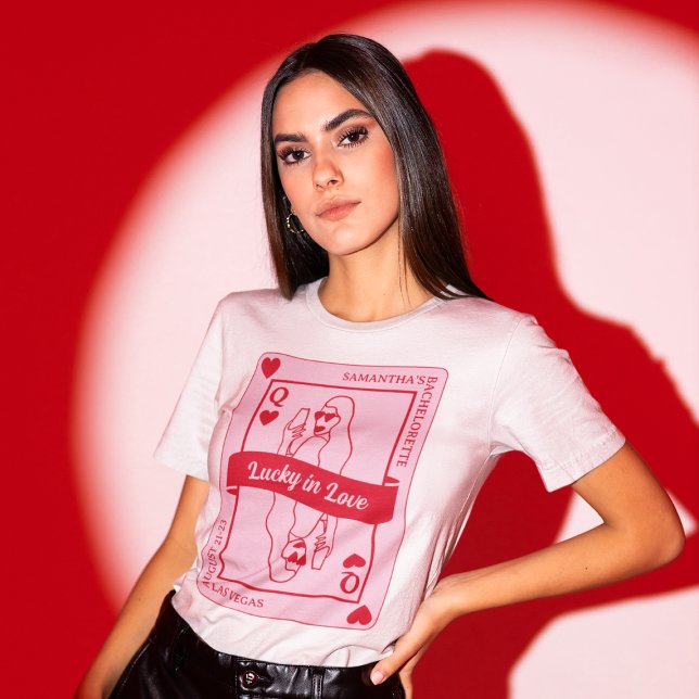 Camiseta Lucky In Love Bold Bachelorette Rosa y Roja (Lucky In Love Bold Pink & Red Bachelorette T-Shirt)