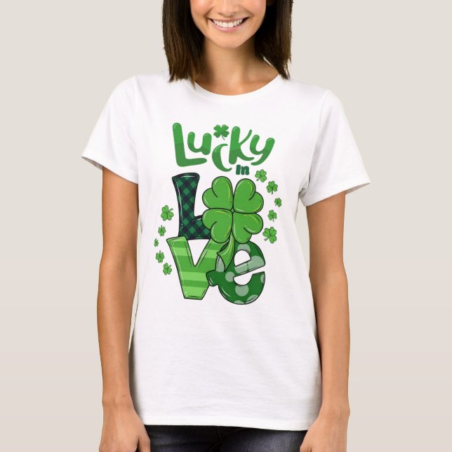 Camiseta Lucky In Love St. Patrick's Day Patterned Shamrock (Anverso)