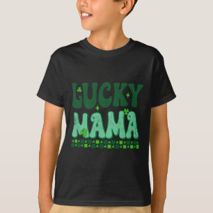 Camiseta Lucky Mama Familia Retro Groovy St Patrick Combina