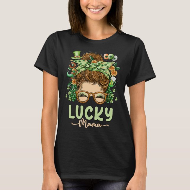 Camiseta Lucky Mama St Patricks Day 2023 Mom Messy Bun Iris (Anverso)