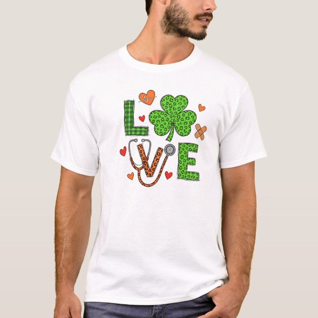 Camiseta Lucky Nurse Love Shamrock Leopard Graphic (Anverso)
