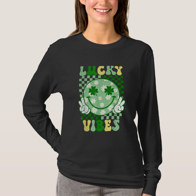 Camiseta Lucky Vibes Happy St. Patrick's Day Shamrock (Anverso)