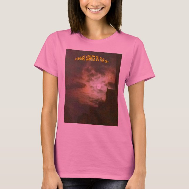 Camiseta Lugares extraños en el cielo (Anverso)