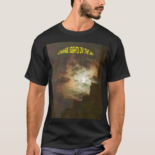 Camiseta Lugares extraños en el cielo (Anverso)
