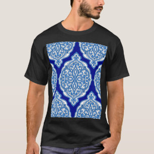 Camiseta Lujoso decorado en blanco y azul turco.