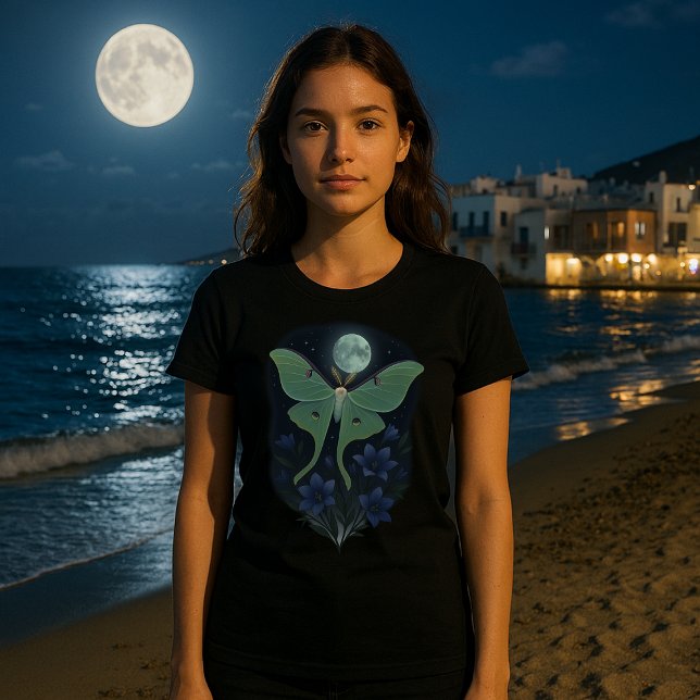 Camiseta Luna Moth & Flowers In Moonlight (Subido por el creador)