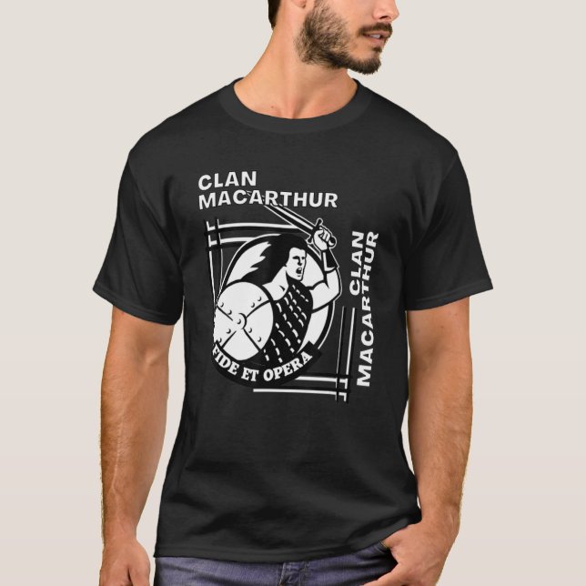 Camiseta Macarthur Clan Gaelic Motto Swordsman (Anverso)