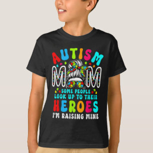 Camiseta Madre del autismo criando a héroe Groovy desordena