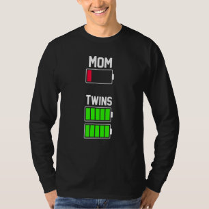 Camiseta Madre gemela cansada con baja batería Día de la ma