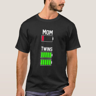 Camiseta Madre gemela cansada con baja batería Día de la ma