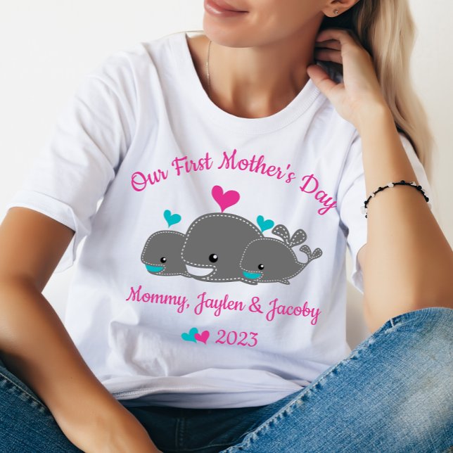 Camiseta Madre personalizada de niños gemelos, primer día d (Subido por el creador)