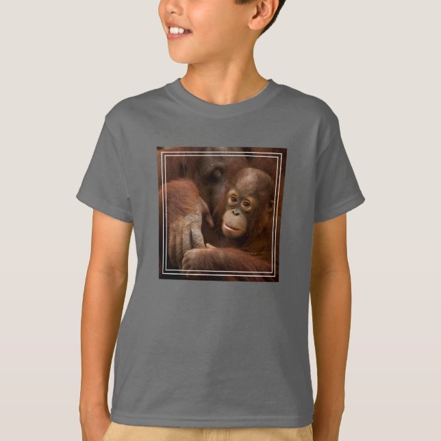 Camiseta Madre y bebé de Orangutan en el zoológico (Anverso)