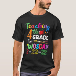 Camiseta Maestra Aka Math Enseñando Cuarto Grado Los Días 2