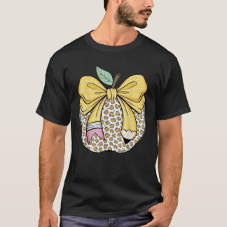 Camiseta Maestra Coquette Pencil Bow Y Apple Teacher