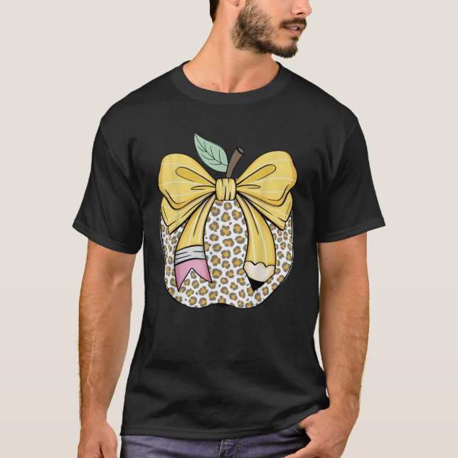Camiseta Maestra Coquette Pencil Bow Y Apple Teacher (Anverso)