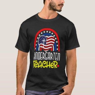 Camiseta Maestra de jardín de infancia arco iris corazón Ba