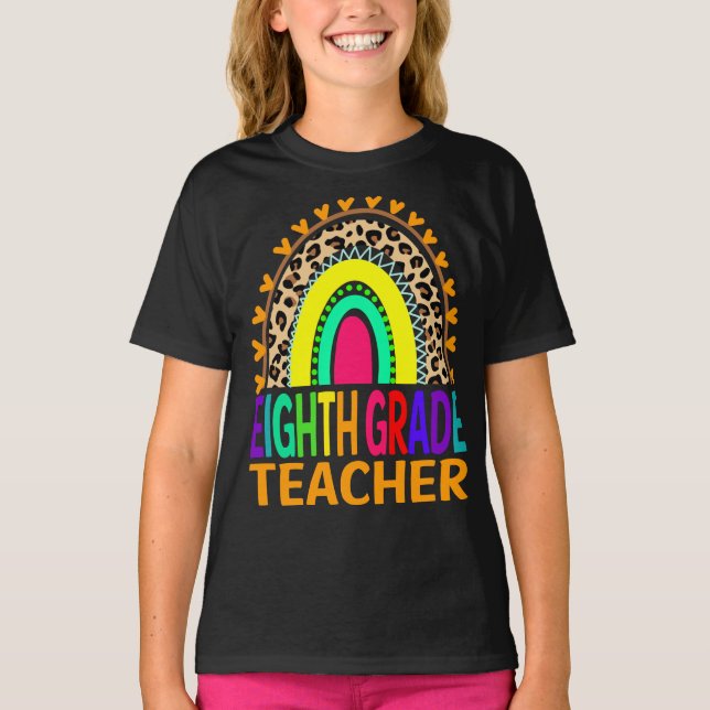 Camiseta Maestra De Octavo Grado, Leopardo Arcoiris (Anverso)
