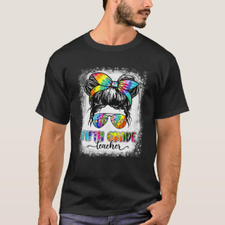 Camiseta Maestra de quinto grado Messy Bun Tie Dye de vuelt