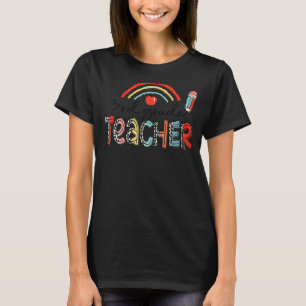 Camiseta Maestra de tercer grado Leopard Rainbow de vuelta