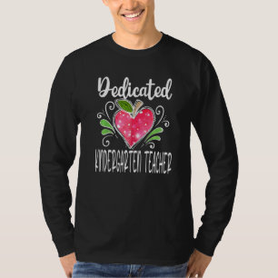 Camiseta Maestra dedicada de jardín de infantes Apple Heart