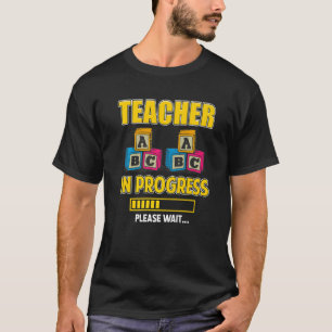 Camiseta Maestra En Progreso Educador Futuro Rainbow Dabbin