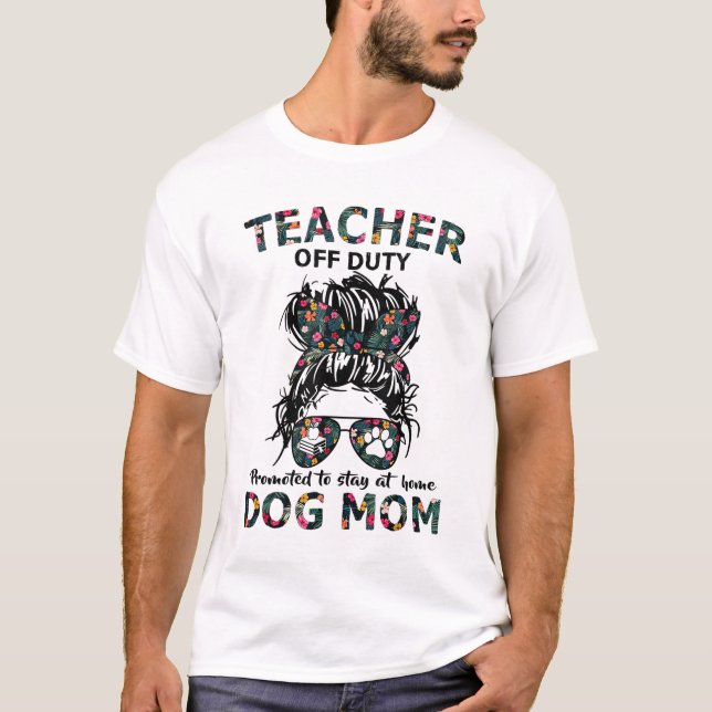 Camiseta Maestra Fuera De Servicio Promovida Para Quedarse  (Anverso)