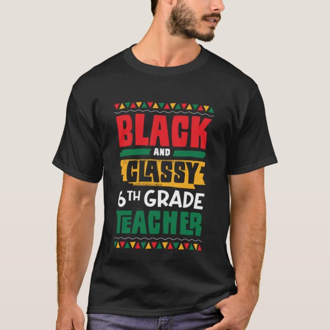 Camiseta Maestra negra de sexto grado y con clase de histor (Anverso)