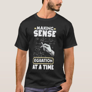Camiseta Maestro de Matemáticas Una Ecuación a la Vez M