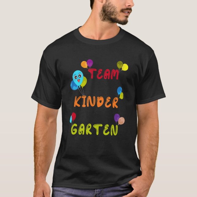 Camiseta Maestros Primer Día De Jardín Más Pequeño, Equipo  (Anverso)