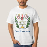 Camiseta Magen persa David Menorah<br><div class="desc">Esta imagen fue adaptada de una antigua teja judía persa y cuenta con una menorah con un Magen David (Estrella de David) enmarcado por ramas de olivo. Se han conservado las imperfecciones de la imagen original pintada a mano.</div>