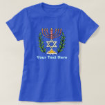 Camiseta Magen persa David Menorah<br><div class="desc">Esta imagen fue adaptada de una antigua teja judía persa y cuenta con una menorah con un Magen David (Estrella de David) enmarcado por ramas de olivo. Se han conservado las imperfecciones de la imagen original pintada a mano.</div>