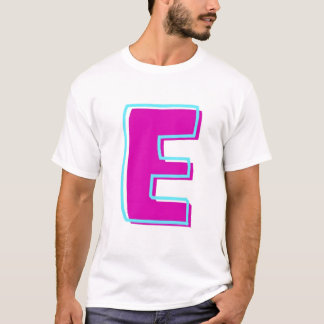 Camiseta Magenta y letra Verde azulada E de estilo