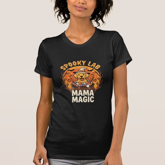 Camiseta Magia de Mamá Labrador de Halloween (Anverso)