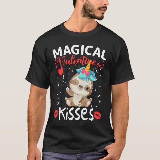 Camiseta Magical Valentines Kissed Sloth with Unicorn Hat (Anverso)