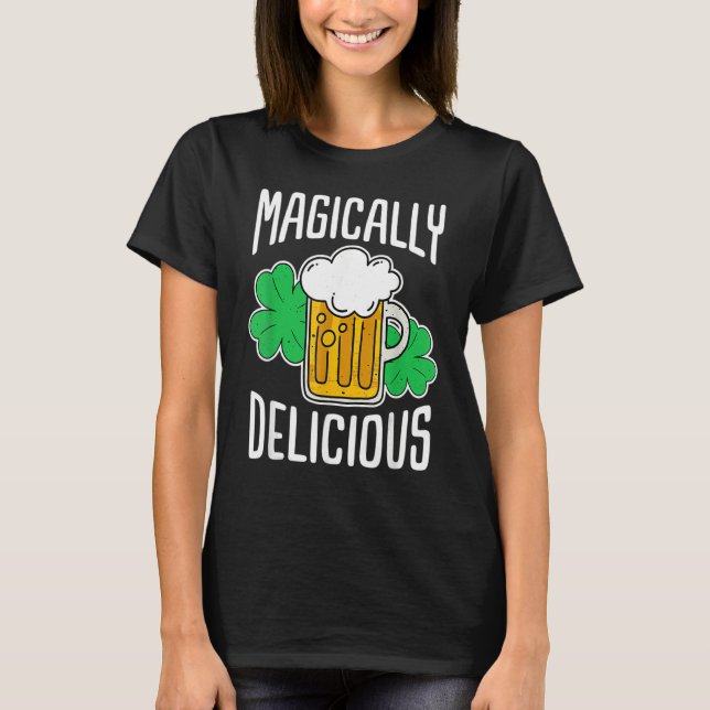 Camiseta Magically Delicious St Patrick's Day (Anverso)