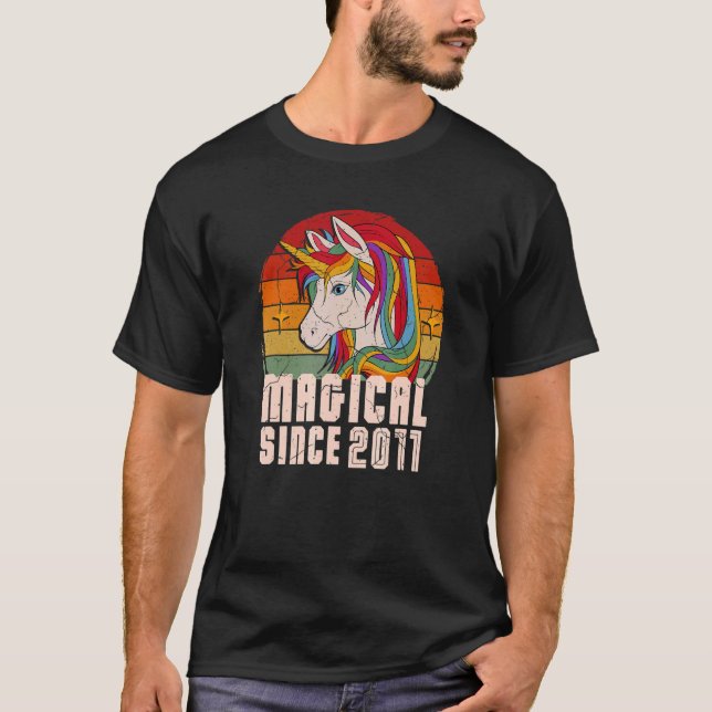 Camiseta Mágico desde el cumpleaños de Unicornio de 2011 (Anverso)