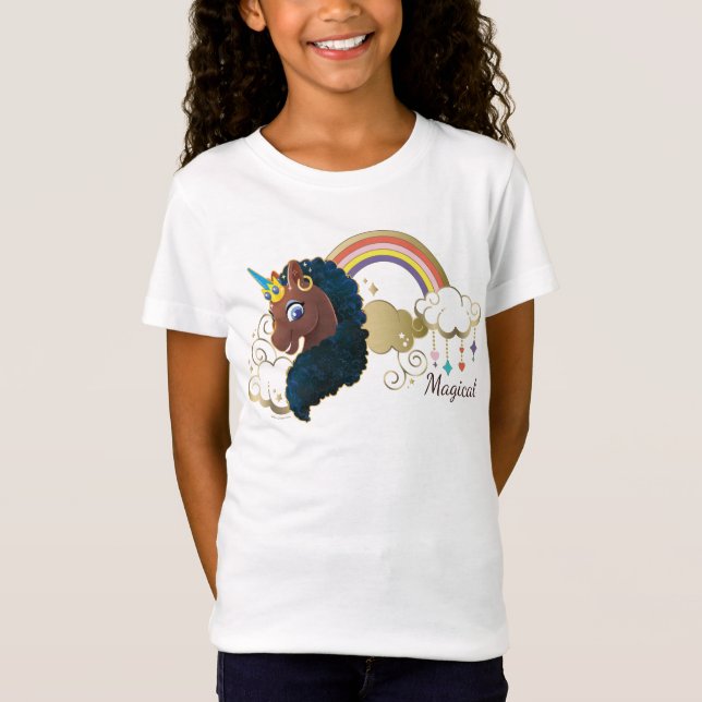 Camiseta Magico diseño de arcoiris y nubes de Unicornio (Anverso)