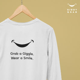 Camiseta Magnífica tipografía moderna Giggle & Smile Simple