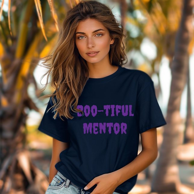 Camiseta Magnífica tipografía morada de Mentor Halloween (Subido por el creador)